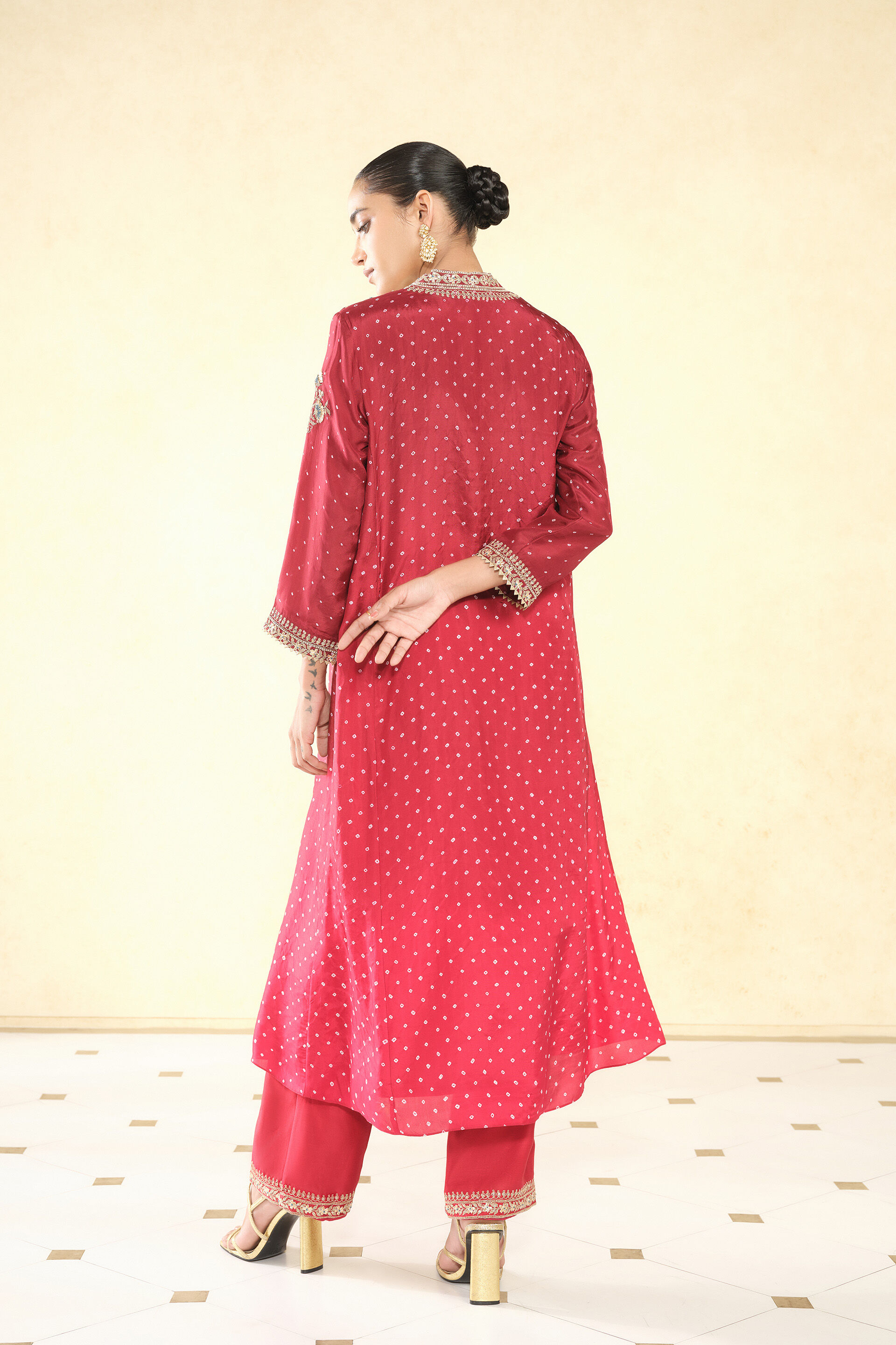 Gulsahro Handcrafted Bandhani Silk Kurta Set - Red, Red, image 3